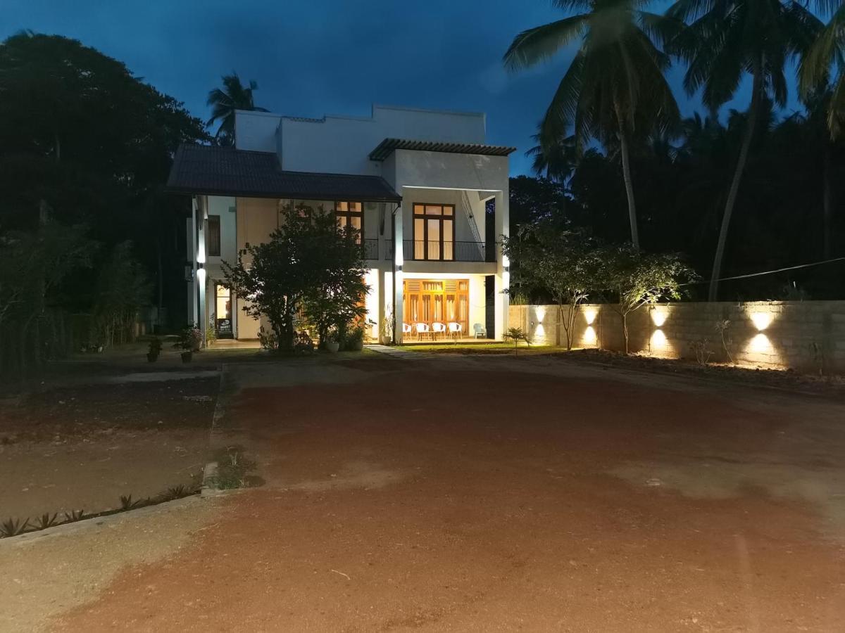 Ruwinsons Canal Garden Anuradhapura Zewnętrze zdjęcie